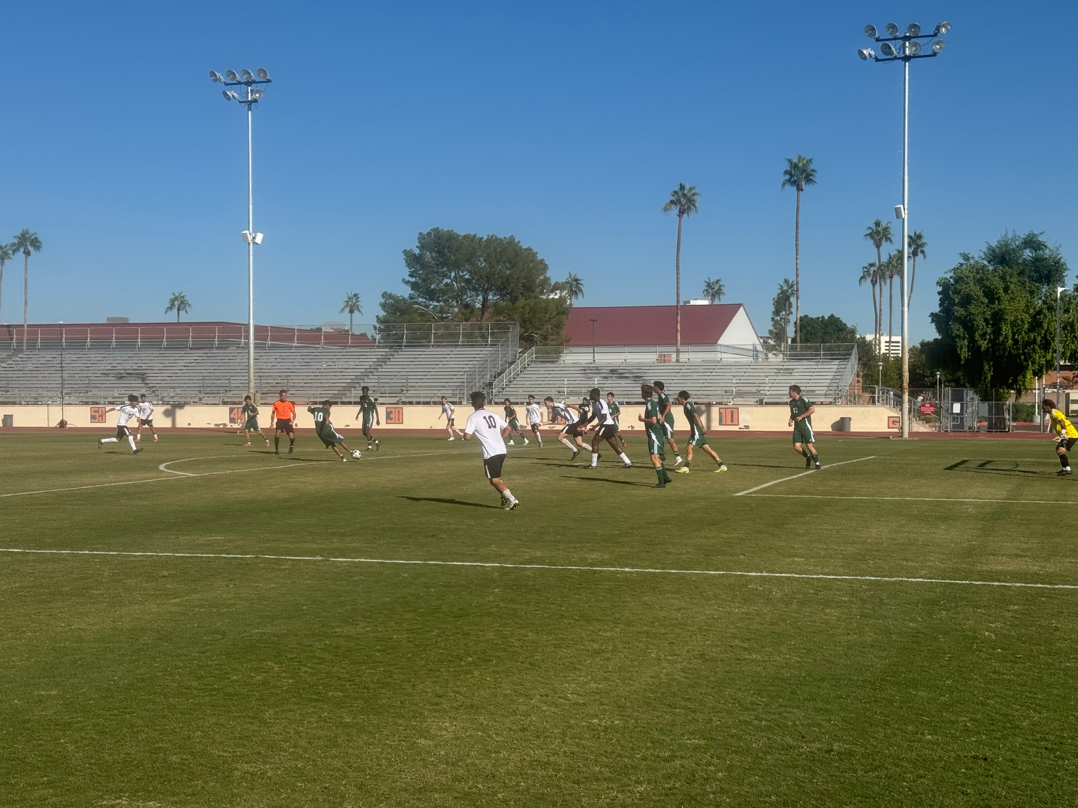 Men's Soccer Falls to No. 1 Phoenix in Region Semis