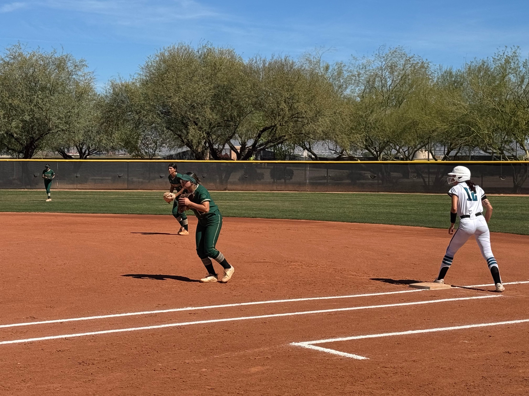 Artichokes sweep Coyotes