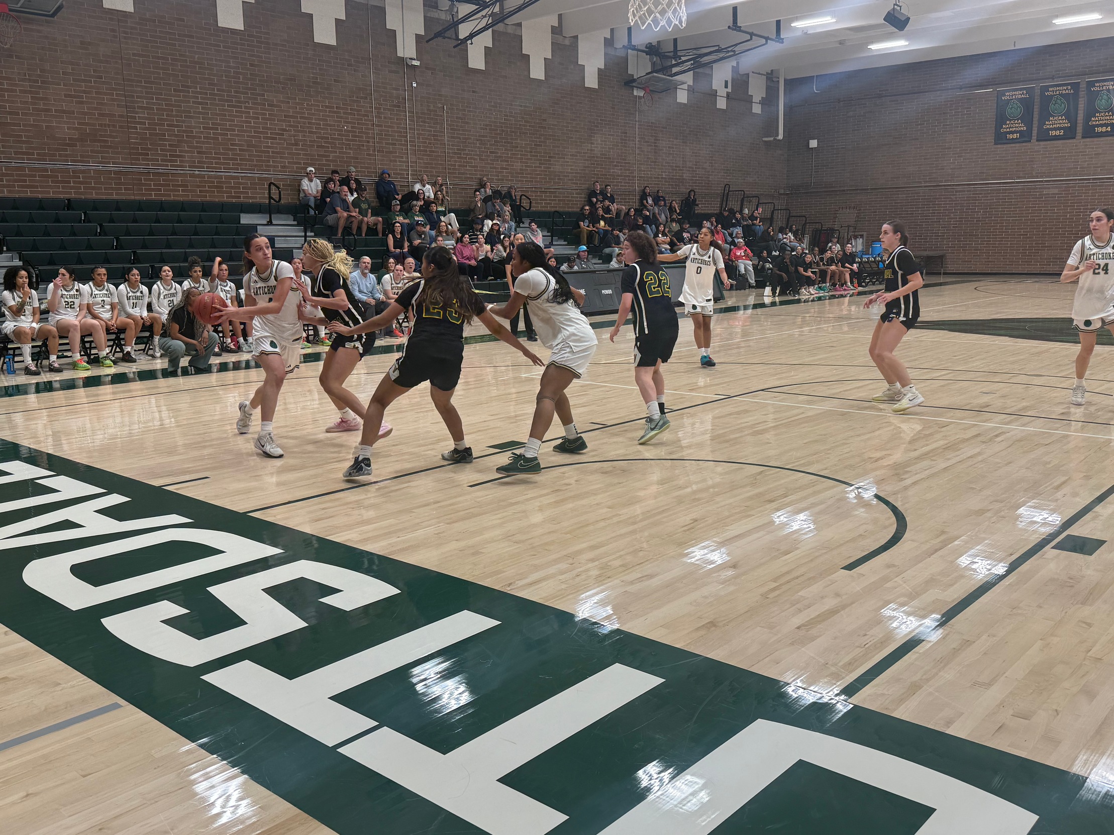 Scottsdale falls to Central in non-conference matchup